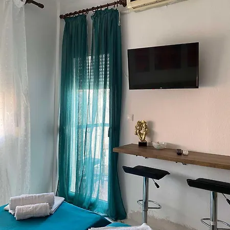 ιόλη Apartament Flogita