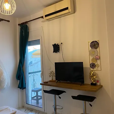 ιόλη Apartament Flogita
