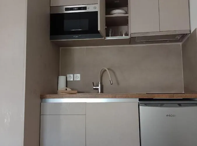 Apartamento ιόλη Flogita