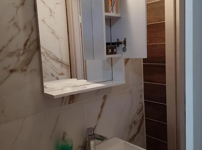 ιόλη Apartment Flogita